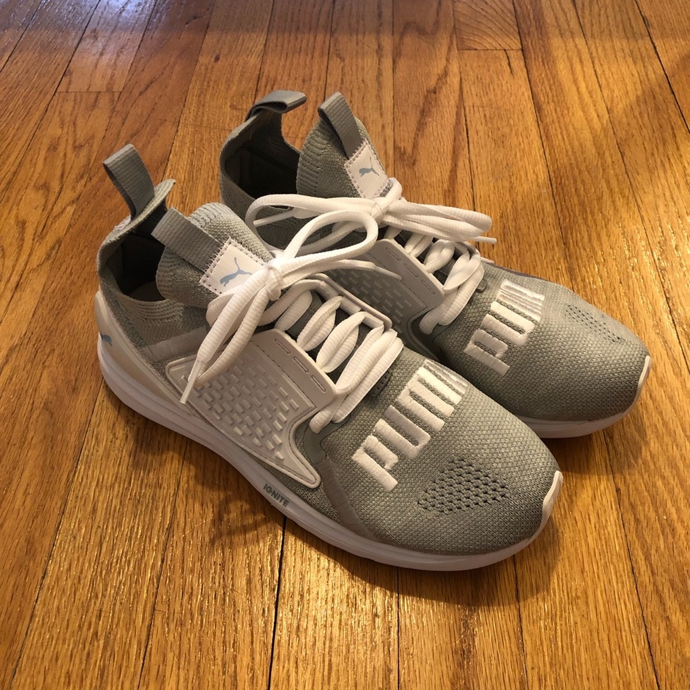 Men’s puma sneakers